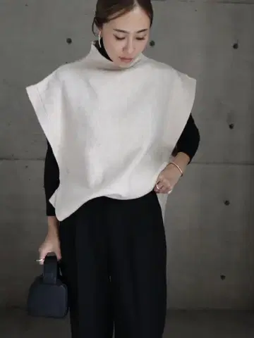 엘라 사이드 오픈 니트 베스트 (아이보리)