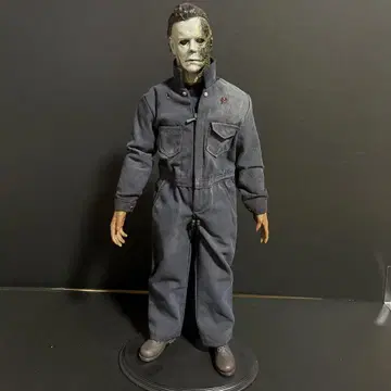 할로윈 킬즈 마이클 마이어스 피규어 받침대 포함
