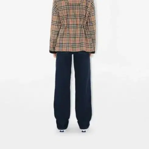 【BURBERRY】lady's オーバーsizeウィンドブレーカー ジャケット BURBERRY | 버버리 Burberry Windbreaker Jacket on Bunjang