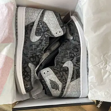 Air Jordan 1 Retro High OG 리베리오네아
