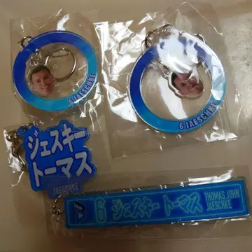 오사카 블루테온제스키 토마스 선수 가챠가챠 4종 세트