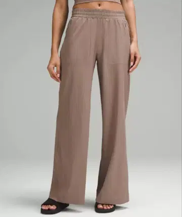 룰루레몬 Swift Mid-Rise Wide-Leg Pant M
