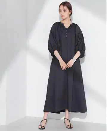 나노 유니버스 볼륨 개더 플레어 원피스
