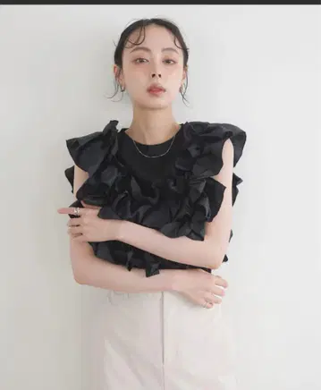 프릴 뷔스티에 도킹 T