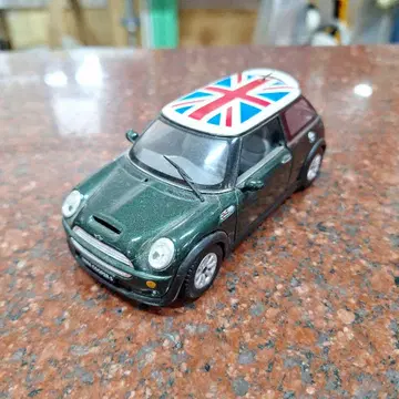 MINI COOPER S 1/43 스케일 모델
