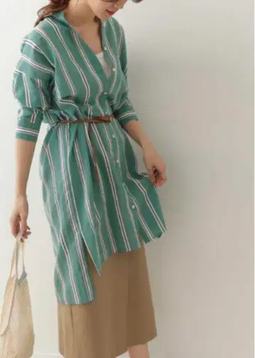 어반 리서치 도어스 그린 스트라이프 셔츠