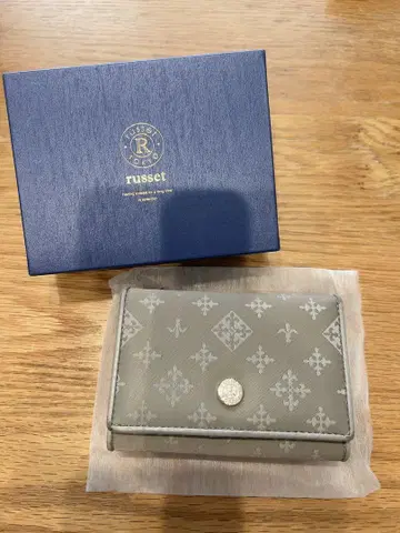 russet 그레이 3단 폴더형 지갑