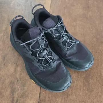 HOKA GORE-TEX 방수 스니커즈 블랙