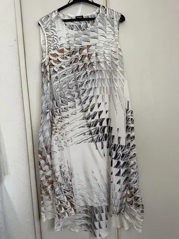 Kiton 슬리브리스 롱 원피스 키튼