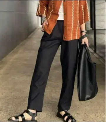 라이트온 SALASALA 블랙 캐주얼 팬츠 S 사이즈