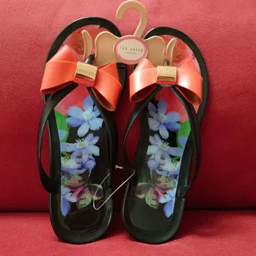 TED BAKER 리본 포함 샌들