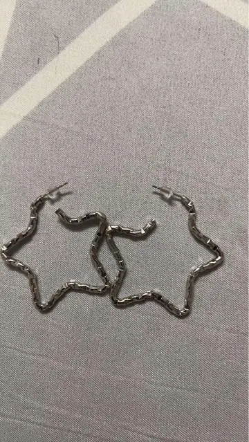 별 모양 실버 후프 귀걸이