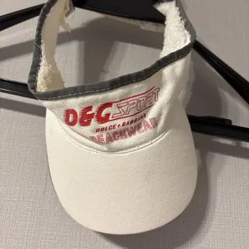 D&G SPORT BEACHWEAR 화이트 바이저