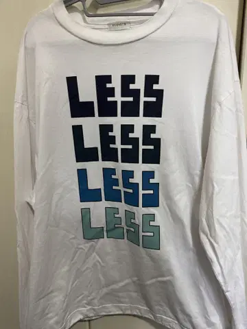 CLESSTE LESS 그래픽 긴팔 티셔츠