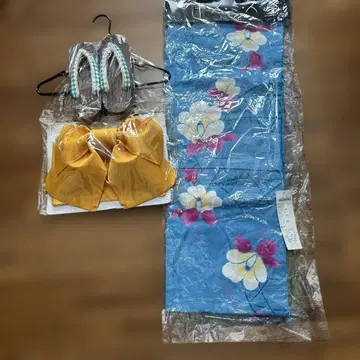 여성용 유카타(블루 계열) 오비, 일본 나막신 3개 세트