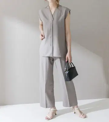 URBAN RESEARCH ROSSO 워셔블 베스트
