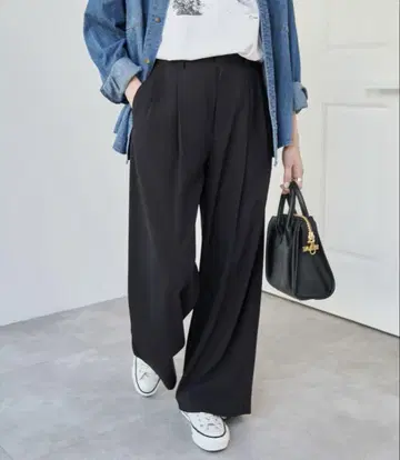 Spick & Span 실크 드레이프 2턱 와이드 팬츠 블랙 36