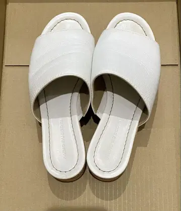 파비올루스콘이 가죽 샌들 36 화이트
