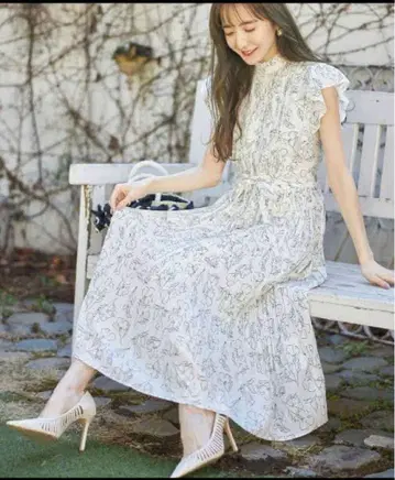 tocco closet 허리 리본이 달린 라인 플라워 플리츠 롱 원피스