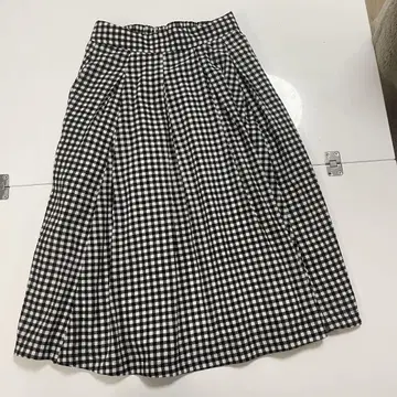새상품 LOWRYS FARM 체크 무늬 플레어 스커트 F