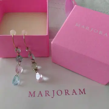 MARJORAM 멀티 컬러 스톤 롱 귀걸이