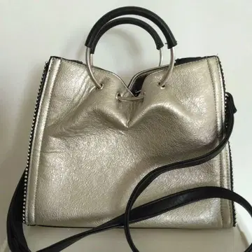 [ 새상품 ] 숄더백 샴페인 골드 핸드백 실버