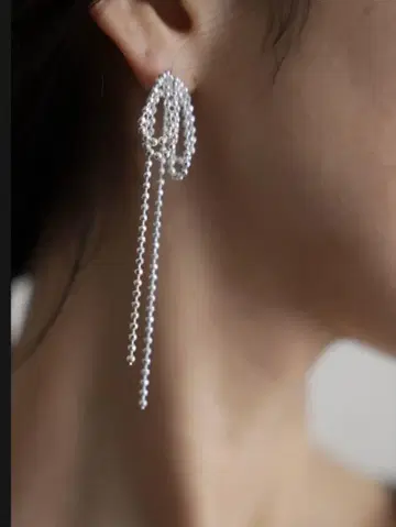 새상품 데콜테 액세서리 실버 볼 체인 리본