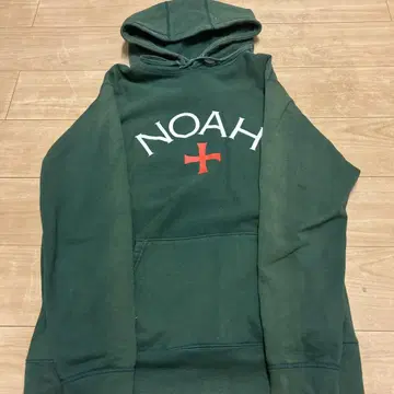 NOAH 다크 그린 후드 부착 후드티