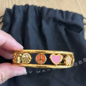마크제이콥스 뱅글