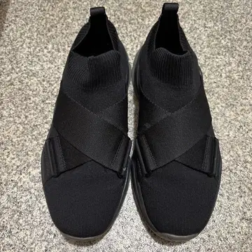 emmi 블랙 스니커즈