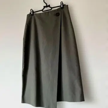 Ballsey 랩 스커트 스타일의 타이트 스커트