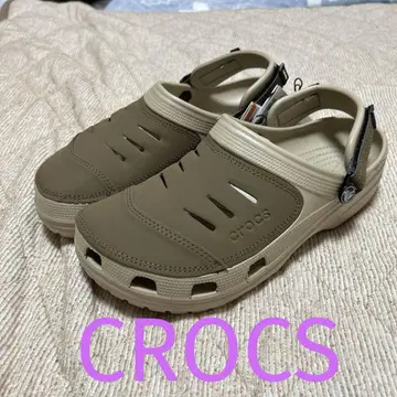 Crocs 브라운 클로그 샌들