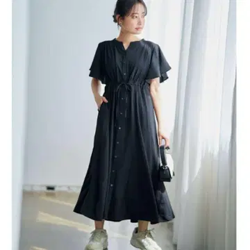COHINA 바닥 플레어 리본 로스트 원피스 블랙 레귤러