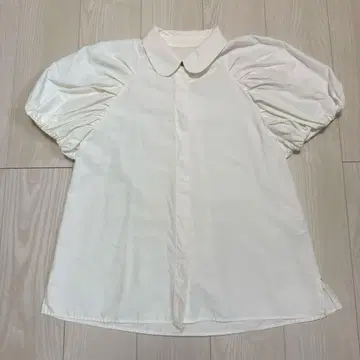마챠트 아이보리 퍼프 슬리브 셔츠 F