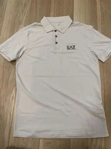 택 없는 미사용 새상품급 EA7 피케 셔츠 M 사이즈
