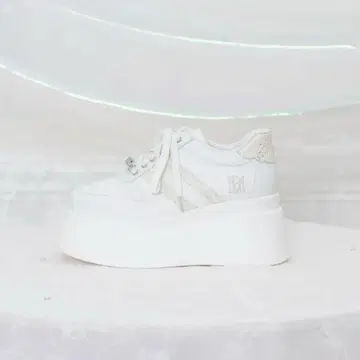 RoseMuse 로제 뮤즈 Glitter point sneakers