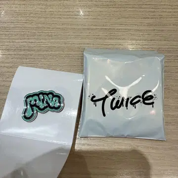 TWICE THIS IS FOR 미나 핀 배지