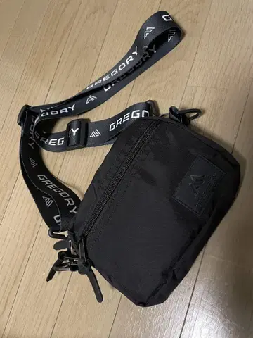 그레고리 블랙 숄더백