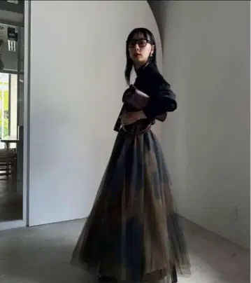 UND GYPSUM ART TULLE SKIRT(카키)