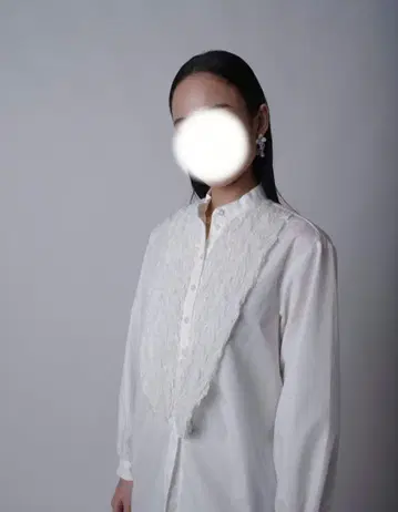 cucuri 쿠쿠리 | 아리마츠 짜기 드레스 셔츠 화이트