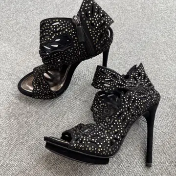 BCBGMAXAZRIA 큐빅 샌들 36
