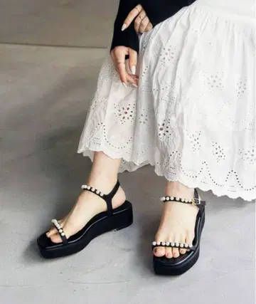 LE TALON 4cm 펄 플랫 샌들 S 사이즈 블랙