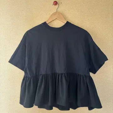 yori 요리 헴 프릴 와이드 티 블랙 검정