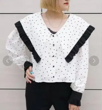 시스터 제인/Silverwear Ruffle Blouse 15,180엔