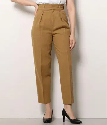 Steve Alen TUCK TROUSERS 슬랙스