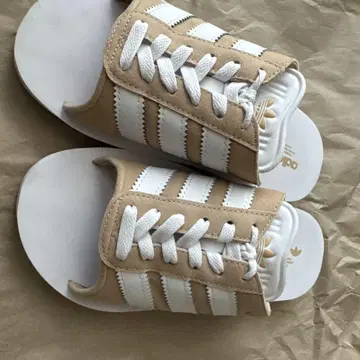 아디다스 가젤 슬립온 베이지/화이트 23.5cm