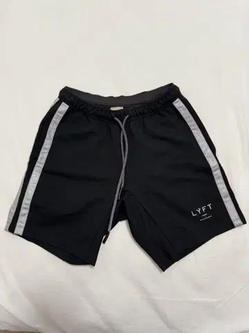 LYFT 블랙 숏 팬츠 M 사이즈
