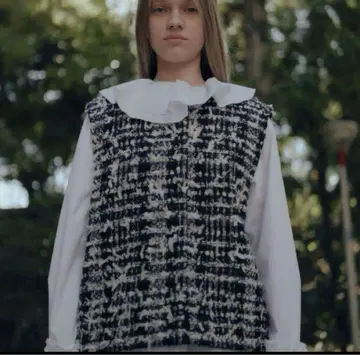 새상품급 OHGA TWEED VEST 트위드 조끼