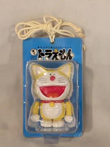 MEDICOMTOY KUBRICK 도라에몽 귀가 있는 옐로우 컬러