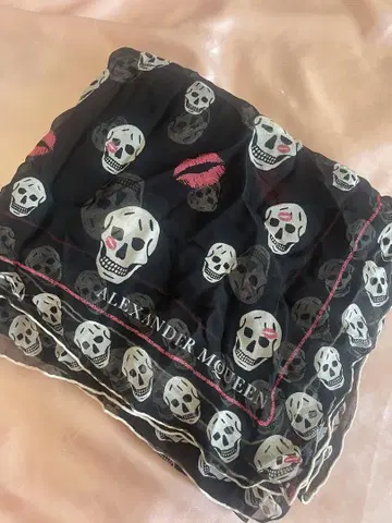 ALEXANDER MCQUEEN 스컬 프린트 스카프